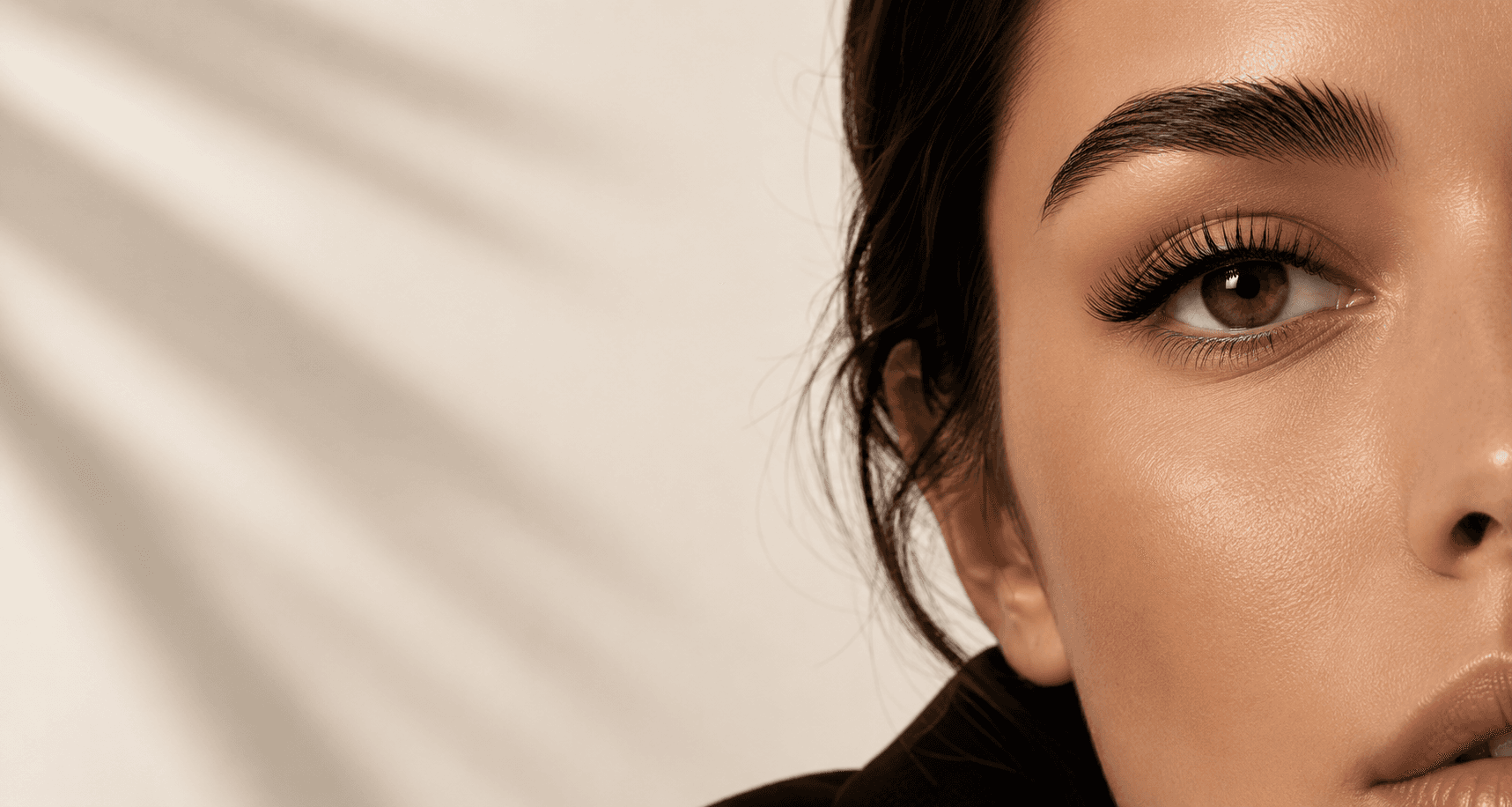 Lash application