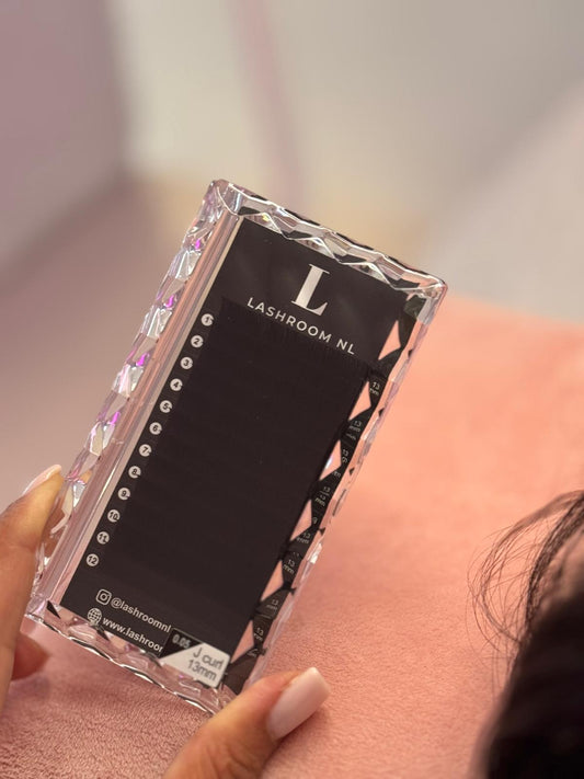 Waarom Lashroom kiest voor c, cc, D én J krul in het assortiment